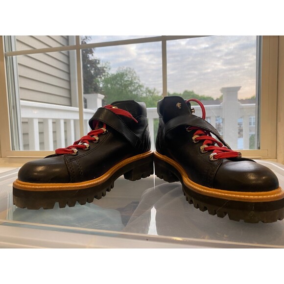 Marc Fisher Lace Up Low Heel Hiker Bootie Black Red 6.5 - Picture 2 of 6